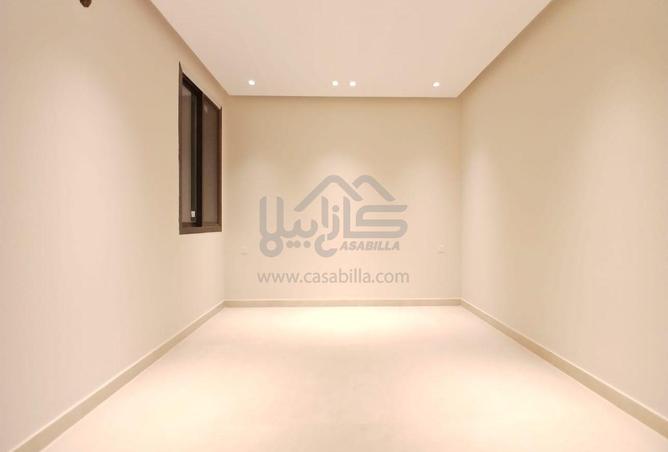 982036 - Property Image 3