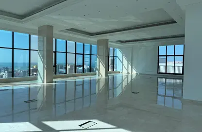 Office Space - Studio - 4 Bathrooms for rent in Seef - Capital Governorate