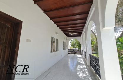 Villa - 4 Bedrooms - 3 Bathrooms for rent in Mahooz - Manama - Capital Governorate