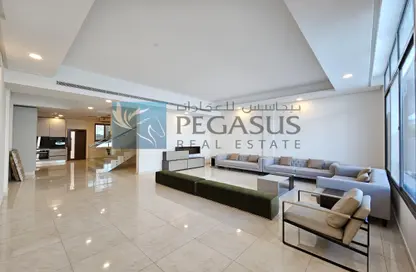 Villa - 5 Bedrooms - 6 Bathrooms for sale in Saar - Northern Governorate