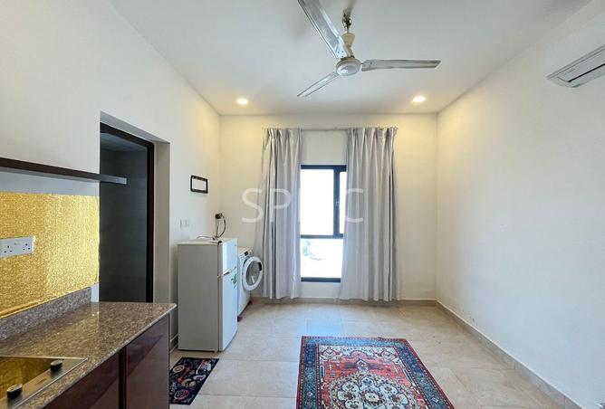 975285 - Property Image 2