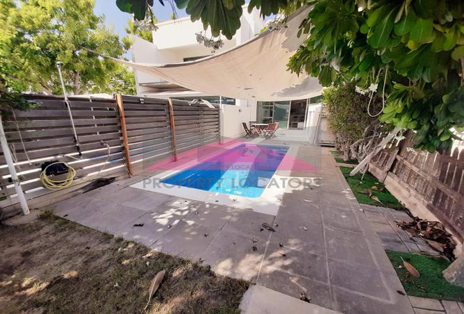961045 - Property Main Image