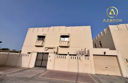 شقة - 4 غرف نوم - 5 حمامات للايجار في توبلي - المحافظة الوسطى