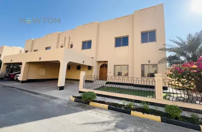 فيلا - 4 غرف نوم - 5 حمامات للايجار في الجنبية - المحافظة الشمالية