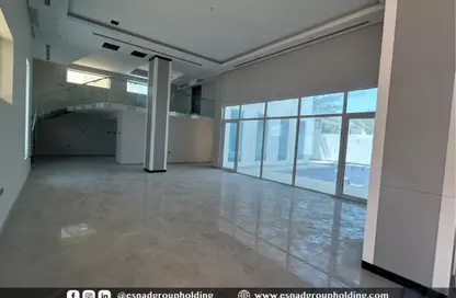 فيلا - 4 غرف نوم - 8 حمامات للبيع في أمواج - المحرق