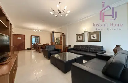 Apartment - 2 Bedrooms - 2 Bathrooms for rent in Al Juffair - Capital Governorate