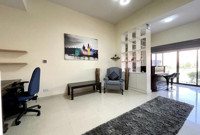 957517 - Property Image 2
