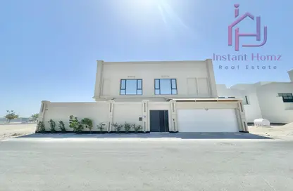 Villa - 4 Bedrooms - 7 Bathrooms for sale in Tubli - Central Governorate