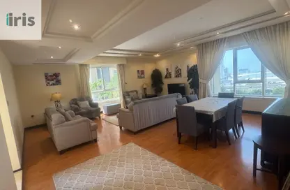 Apartment - 3 Bedrooms - 4 Bathrooms for rent in Sanabis - Manama - Capital Governorate