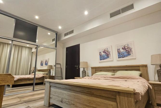 976651 - Property Image 2