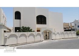 فيلا - 5 غرف نوم - 5 حمامات للبيع في الزنج - المنامة - محافظة العاصمة