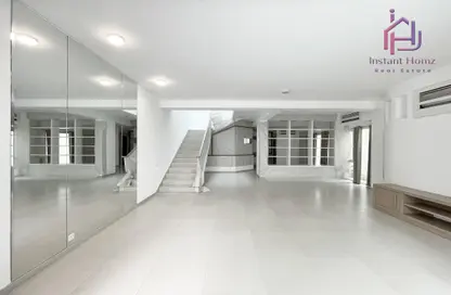 Villa - 4 Bedrooms - 6 Bathrooms for rent in Saar - Northern Governorate