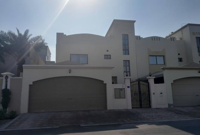 976647 - Property Main Image