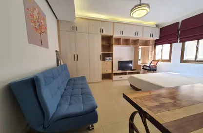 Apartment - Studio - 1 Bathroom for rent in Exhibition Road - Hoora - Capital Governorate