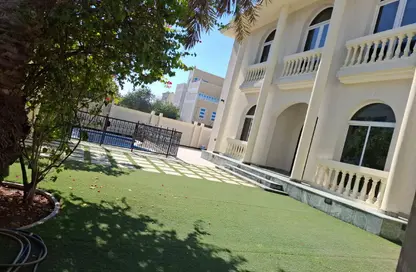 Villa - 5 Bedrooms - 5 Bathrooms for rent in Tubli - Central Governorate
