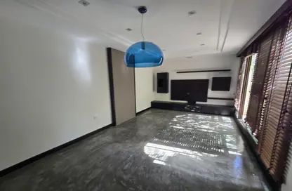 Villa - 4 Bedrooms - 5 Bathrooms for rent in Mahooz - Manama - Capital Governorate