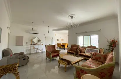 Apartment - 3 Bedrooms - 2 Bathrooms for rent in Busaiteen - Muharraq Governorate