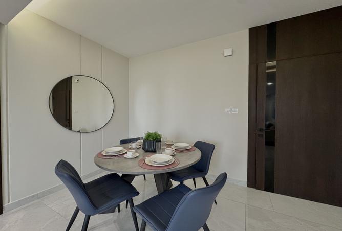 957375 - Property Image 2