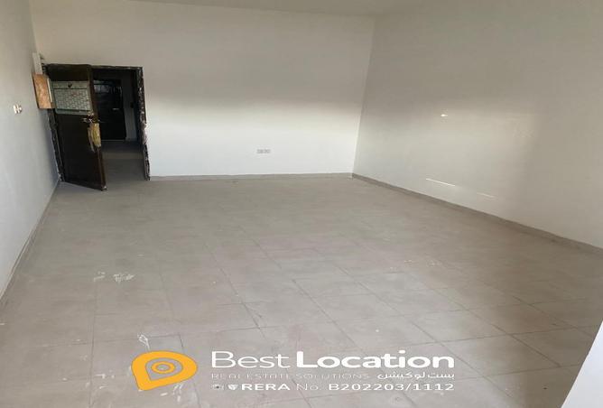 955697 - Property Main Image