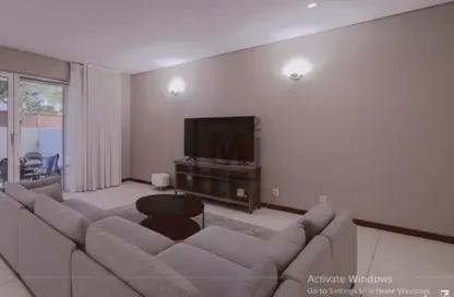 فيلا - 5 غرف نوم - 5 حمامات للايجار في شارع أمواج - أمواج - المحرق