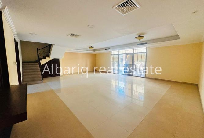 971765 - Property Image 2