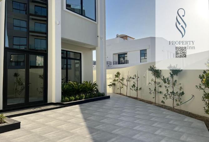 992347 - Property Image 2