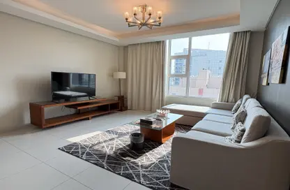 Apartment - 2 Bedrooms - 2 Bathrooms for rent in Al Juffair - Capital Governorate