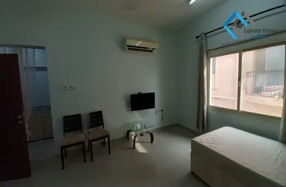 Apartment - 1 Bedroom - 1 Bathroom for rent in Janabiya - Northern Governorate