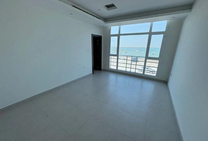 974658 - Property Image 2