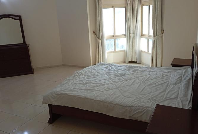 972118 - Property Image 2