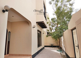 Villa - 5 bedrooms - 4 bathrooms for rent in Al Juffair - Capital Governorate