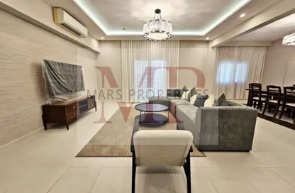 Apartment - 3 Bedrooms - 3 Bathrooms for sale in Busaiteen - Muharraq Governorate