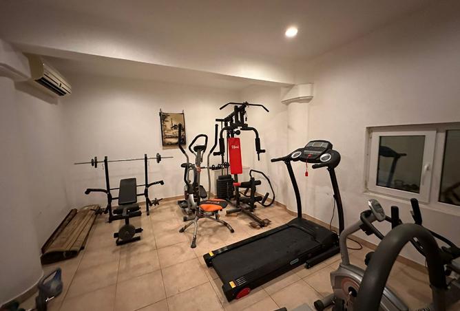 992484 - Property Image 2