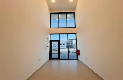 Shop - Studio for rent in Dahiyat Raya - Muharraq Governorate