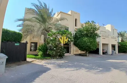 Villa - 5 Bedrooms - 5 Bathrooms for rent in Janabiya - Northern Governorate