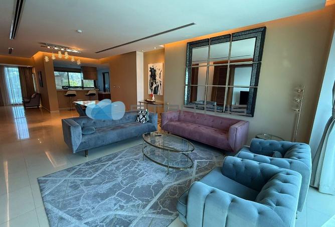 983208 - Property Image 2