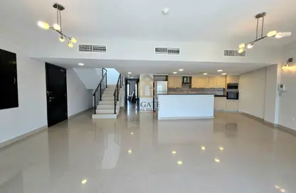 شقة - 4 غرف نوم - 4 حمامات للايجار في جزيرة تالا - أمواج - المحرق