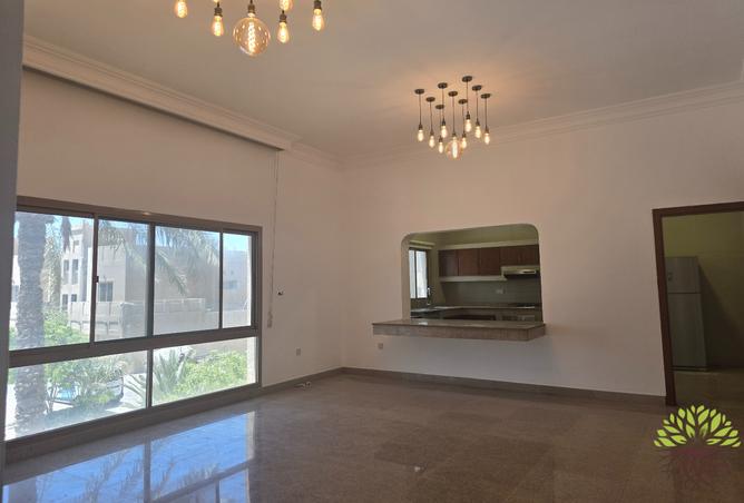 976223 - Property Image 2