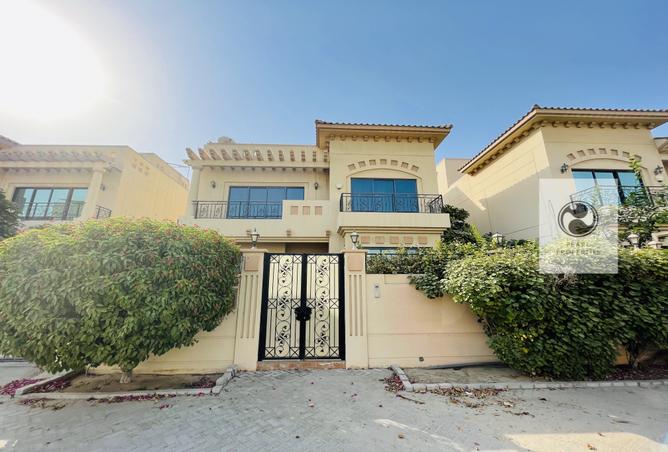 956254 - Property Image 3