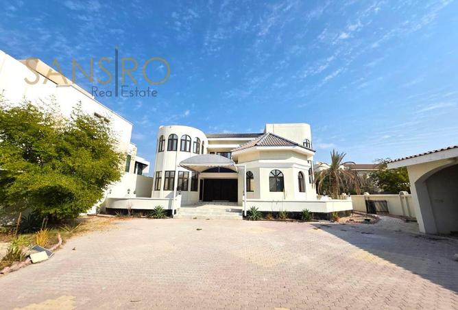 978328 - Property Image 2