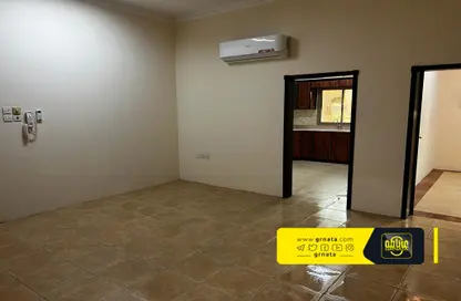 Empty Room image for: Apartment - 3 Bedrooms - 2 Bathrooms for sale in Barbar - Northern Governorate, Image 1