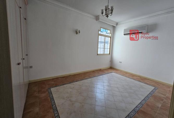 964795 - Property Image 2