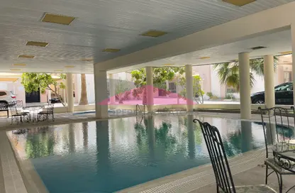 Compound - 4 Bedrooms - 6 Bathrooms for rent in Janabiya - Northern Governorate