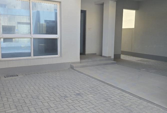 961181 - Property Image 2