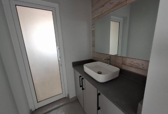 977412 - Property Main Image