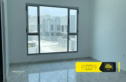 Empty Room image for: Villa - 4 Bedrooms - 5 Bathrooms for sale in Jid Al Haj - Northern Governorate, Image 1