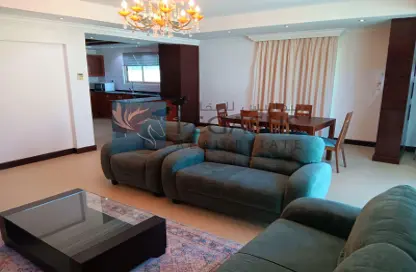 Living / Dining Room image for: Apartment - 3 Bedrooms - 3 Bathrooms for rent in Segaya - Manama - Capital Governorate, Image 1