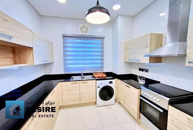 978359 - Property Image 2