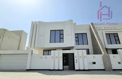 Villa - 4 Bedrooms - 5 Bathrooms for sale in Maqabah - Northern Governorate