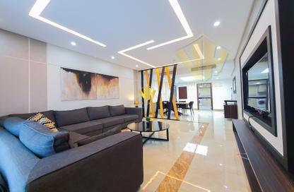 Apartment - 2 Bedrooms - 3 Bathrooms for rent in Busaiteen - Muharraq Governorate